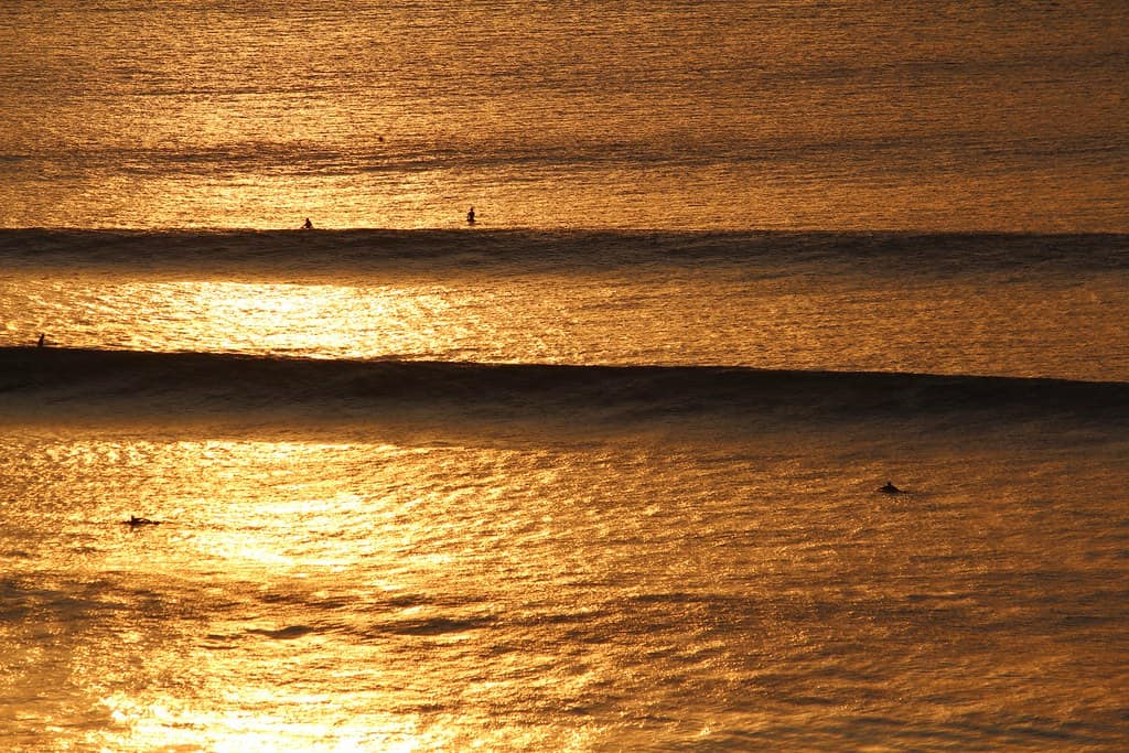 Last waves of the day , Bingin , Bali