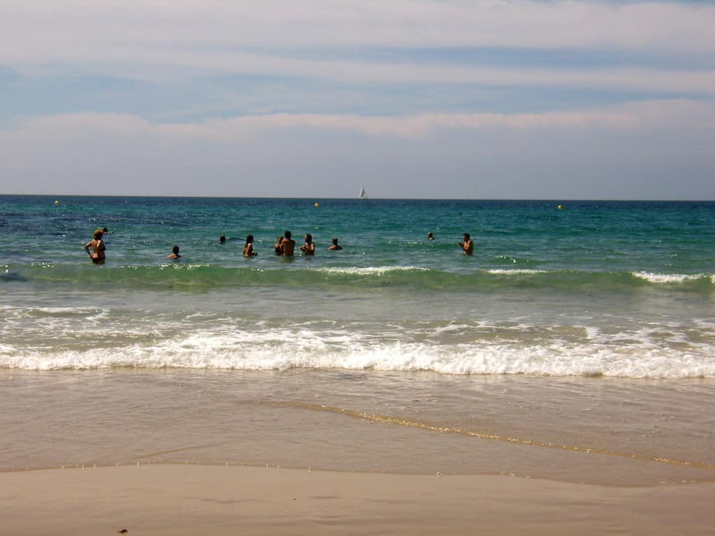 076. Baño en la playa de Bolonia