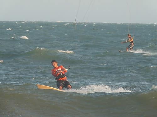 sunova-kiteboards-bert-burger-indonesia-testing-050