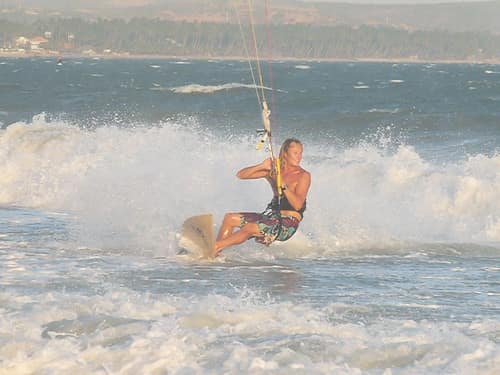sunova-kiteboards-bert-burger-indonesia-testing-052