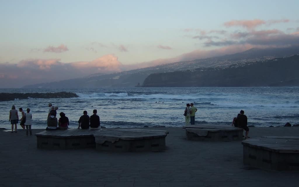 Evening in the Playa Martiánez beach