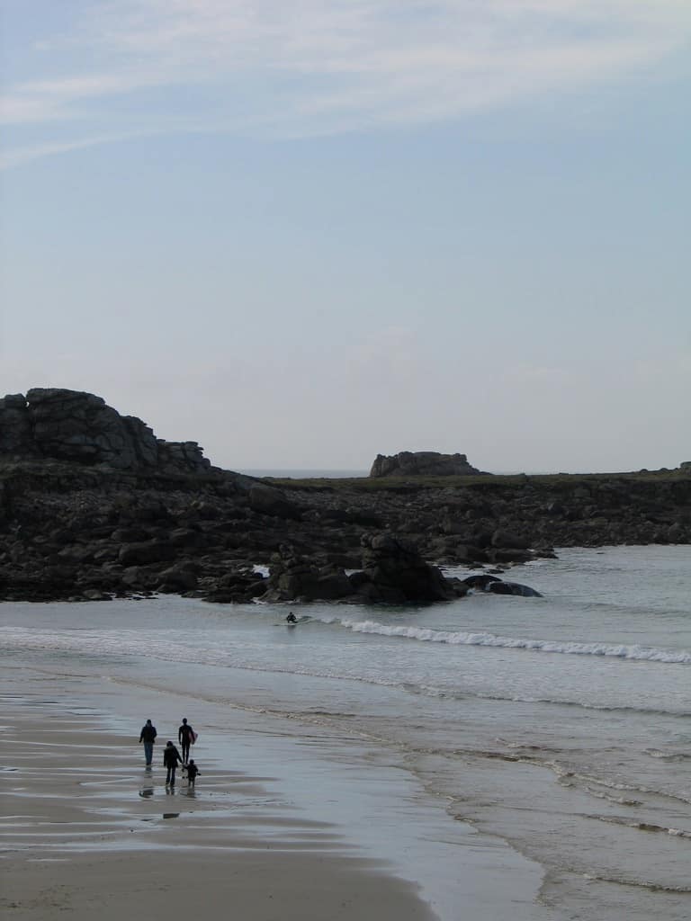 Sur la plage près de Porspo